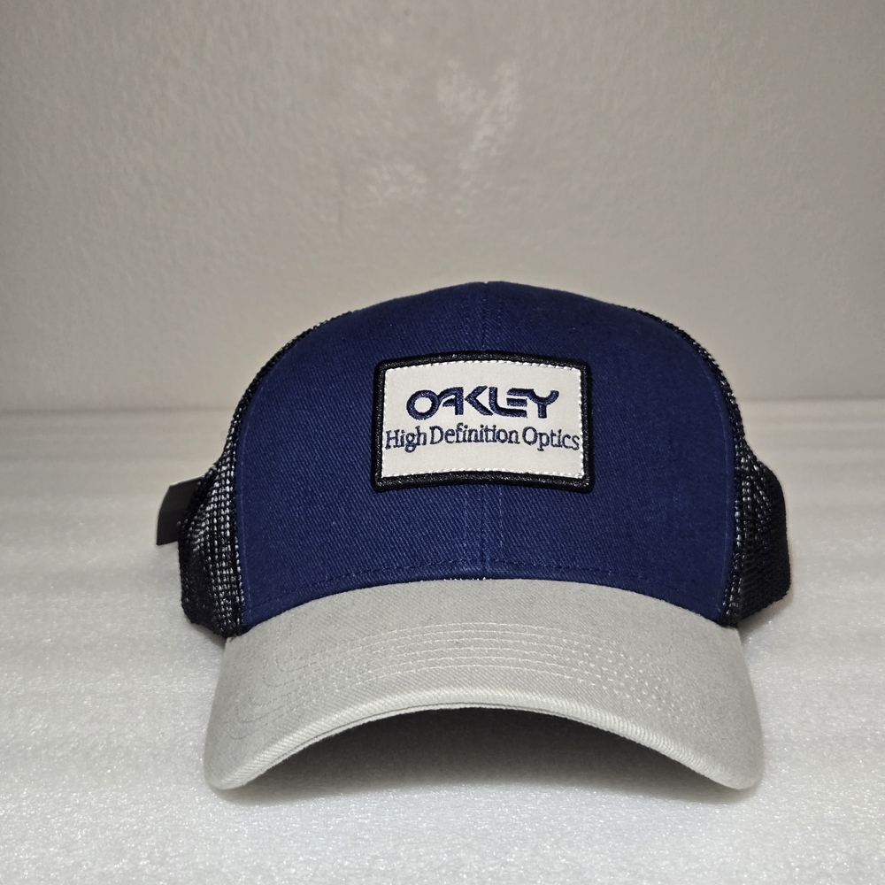 Oakley Navy and Light Gray Cap